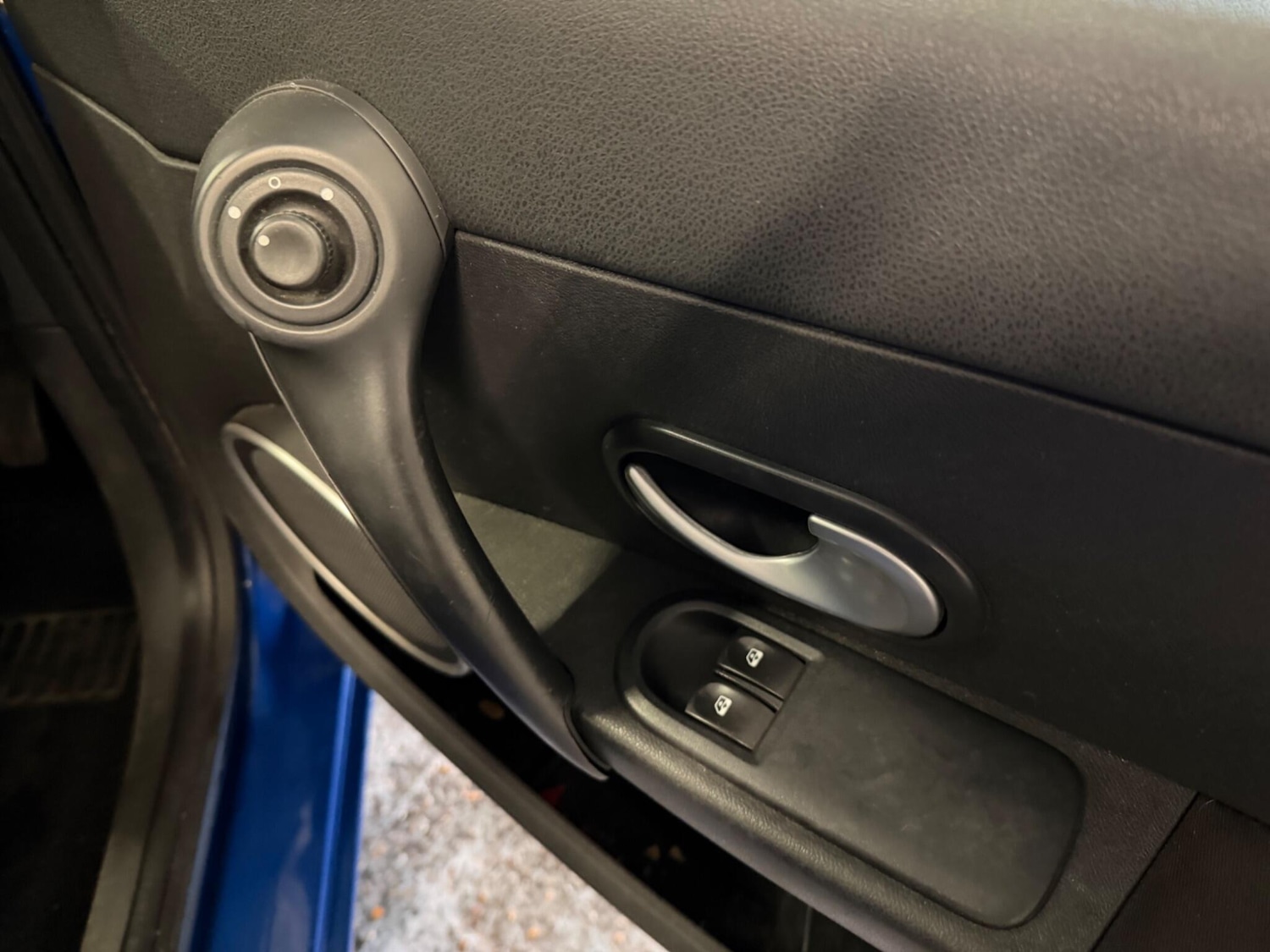 Used Renault Clio 2010 for sale - 77559941: Photo 11