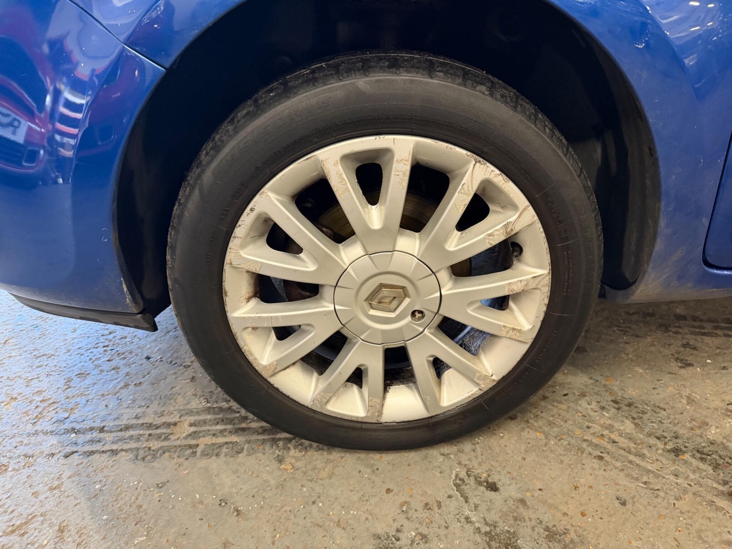 Used Renault Clio 2010 for sale - 77559941: Photo 13