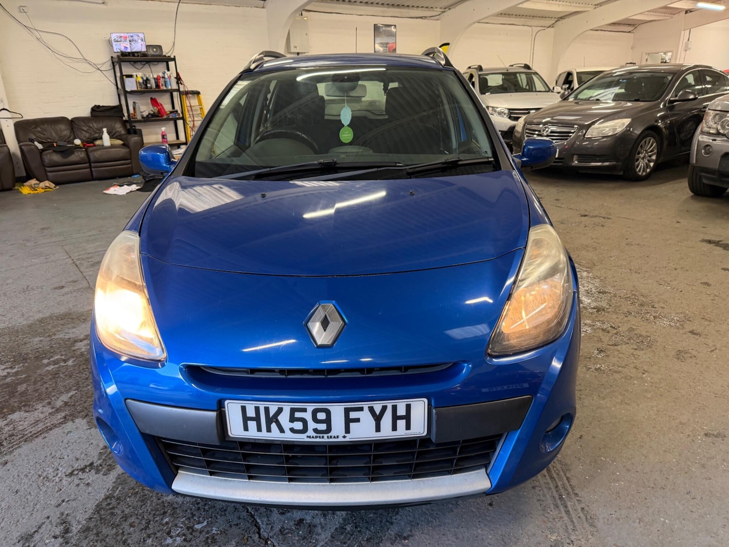 Used Renault Clio 2010 for sale - 77559941: Photo 2