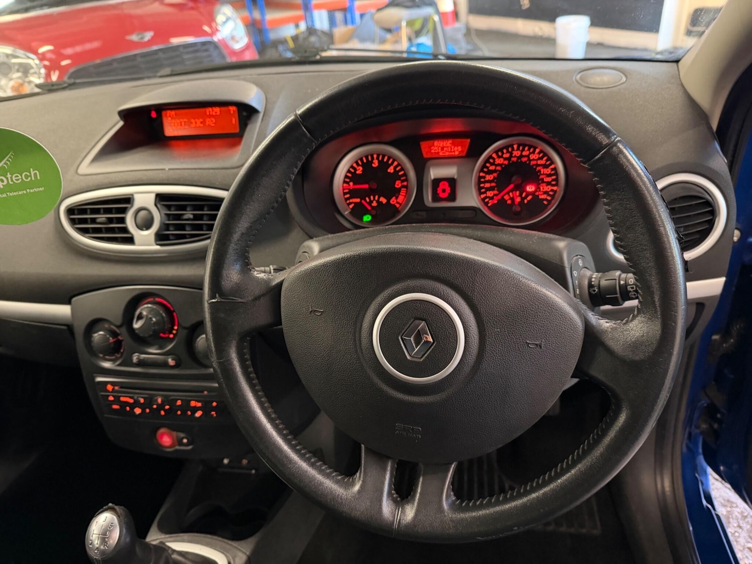 Used Renault Clio 2010 for sale - 77559941: Photo 20