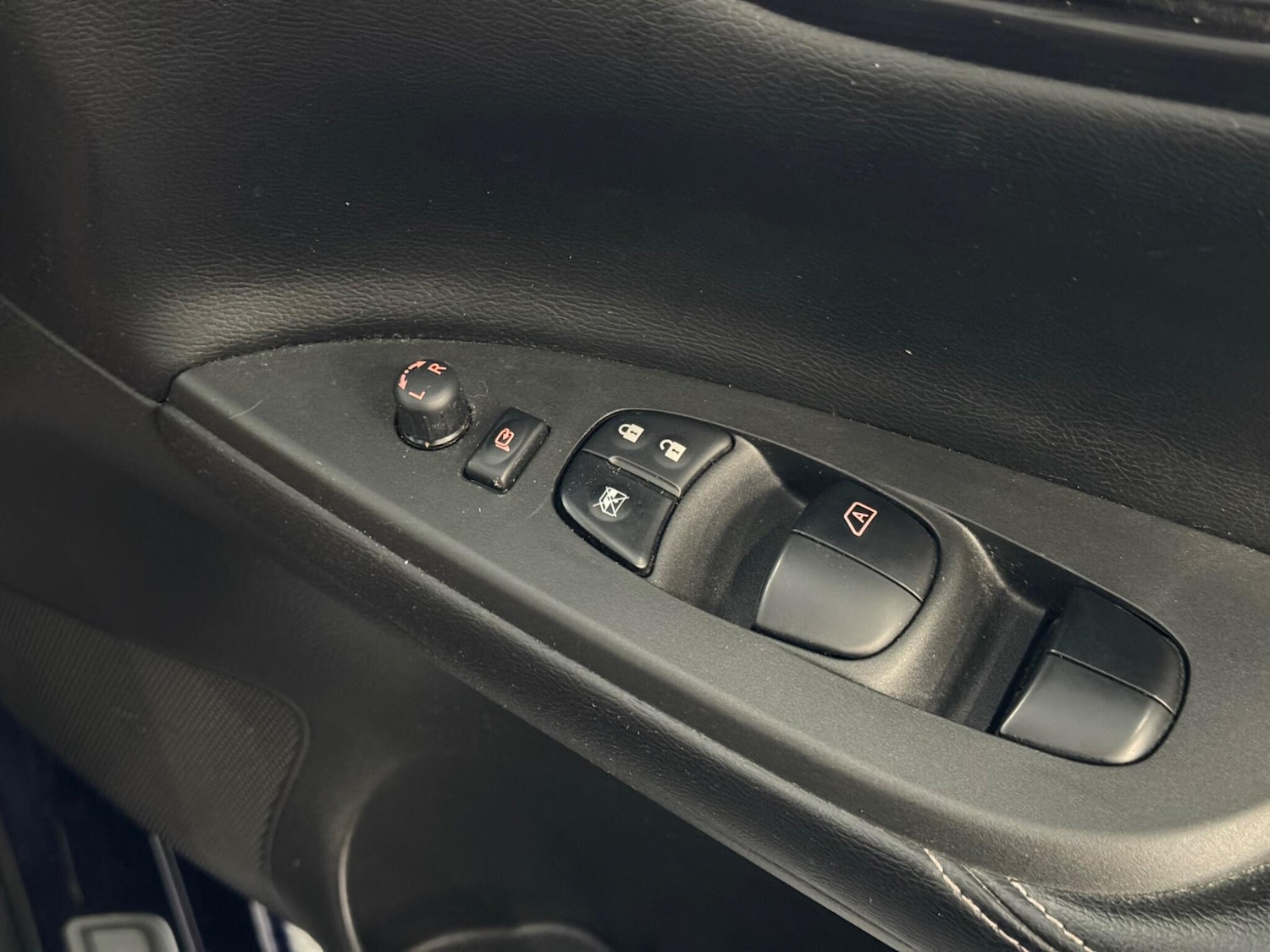 Used Nissan Pulsar 2015 for sale - 76085387: Photo 23