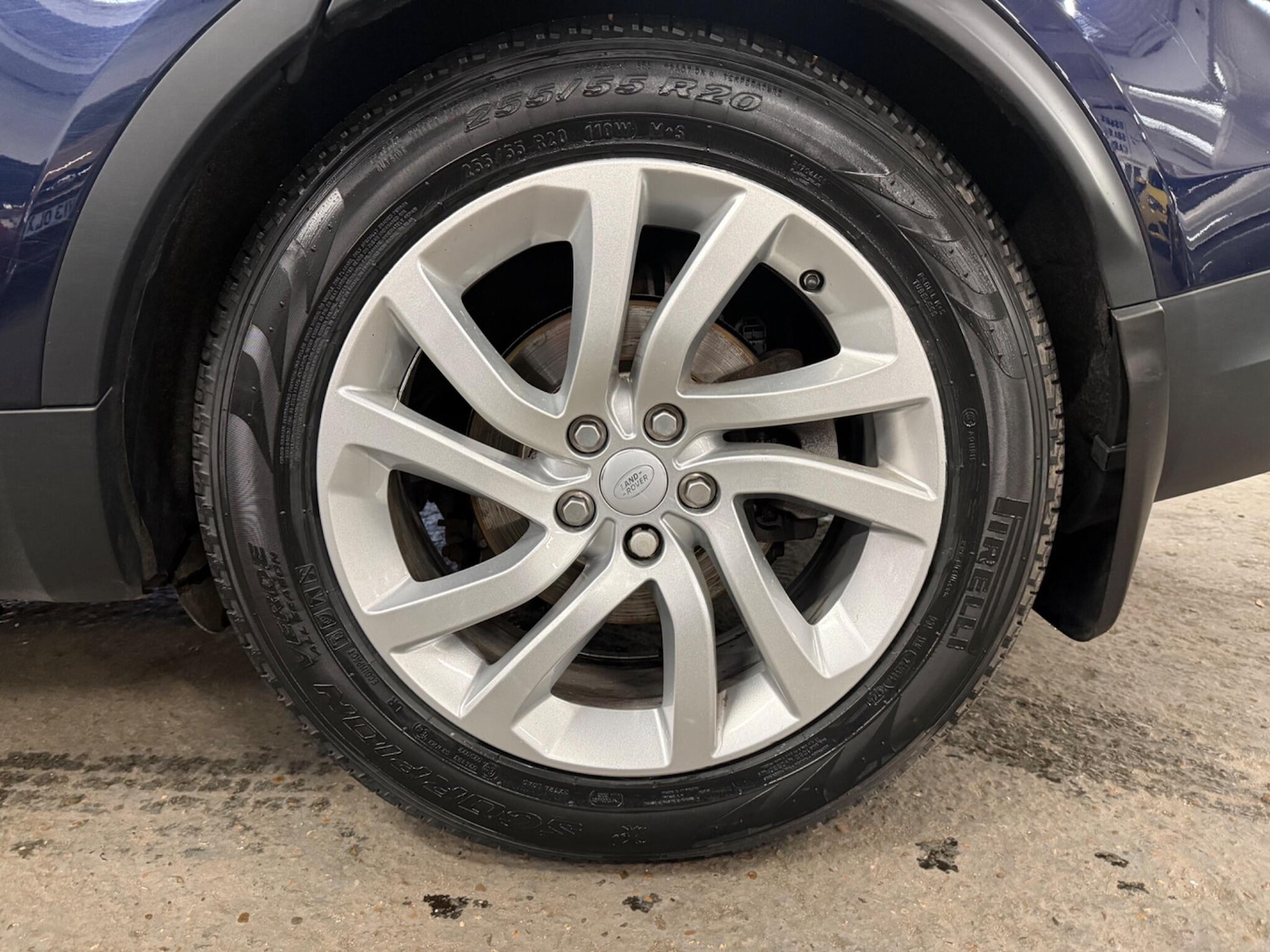 Used Land Rover Discovery 2018 for sale - 77585920: Photo 29