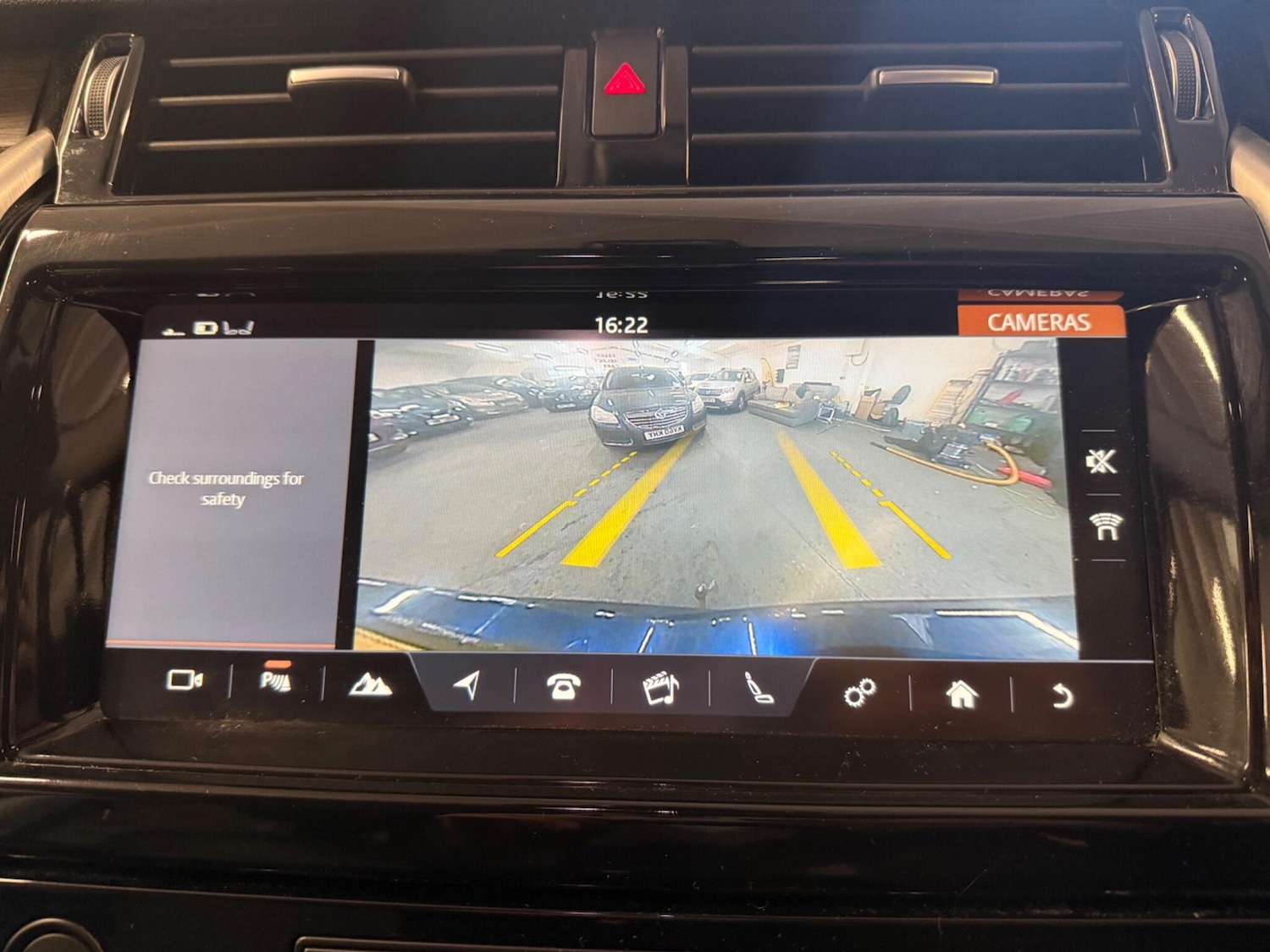 Used Land Rover Discovery 2018 for sale - 77585920: Photo 34