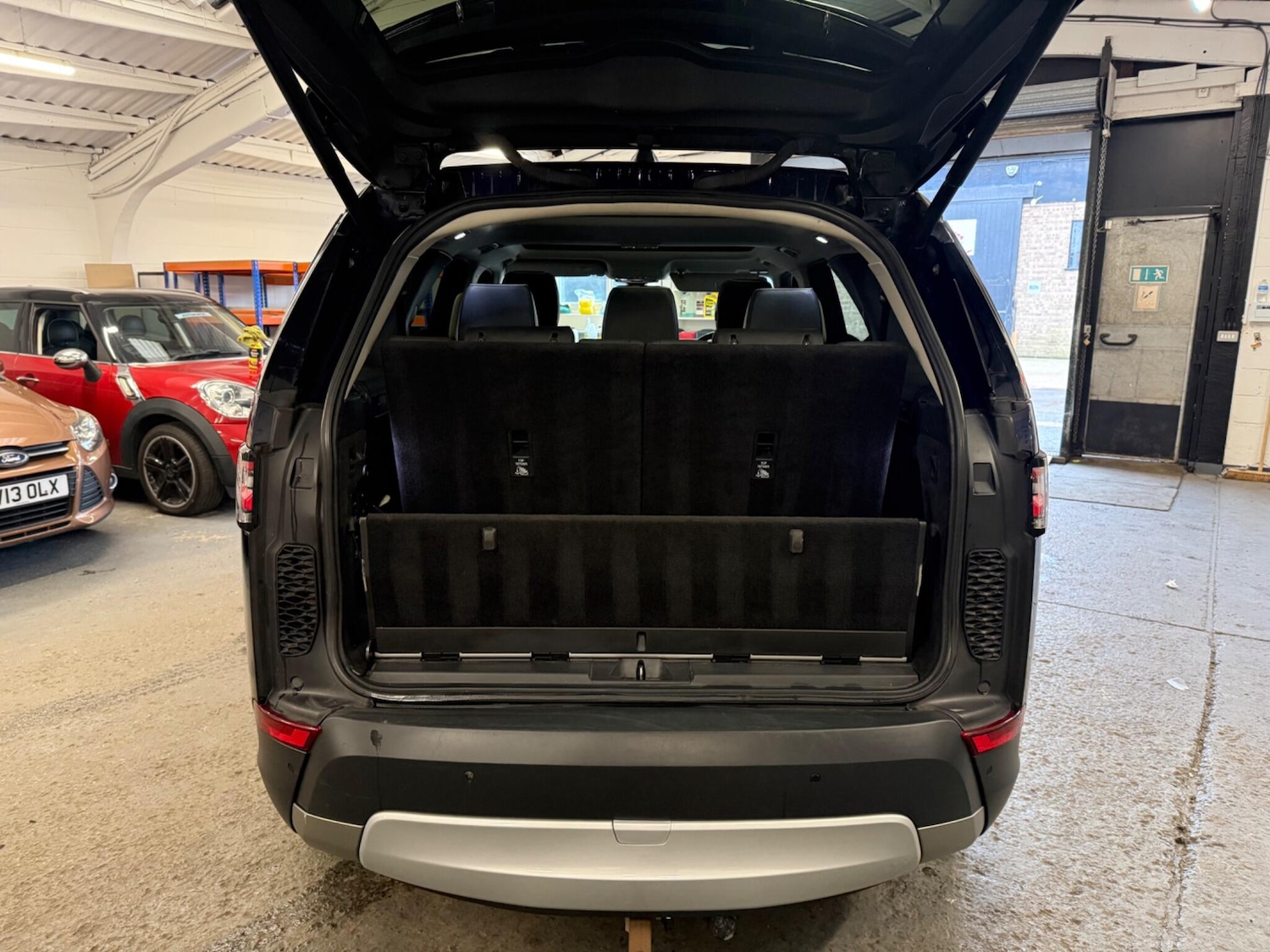 Used Land Rover Discovery 2018 for sale - 77585920: Photo 41