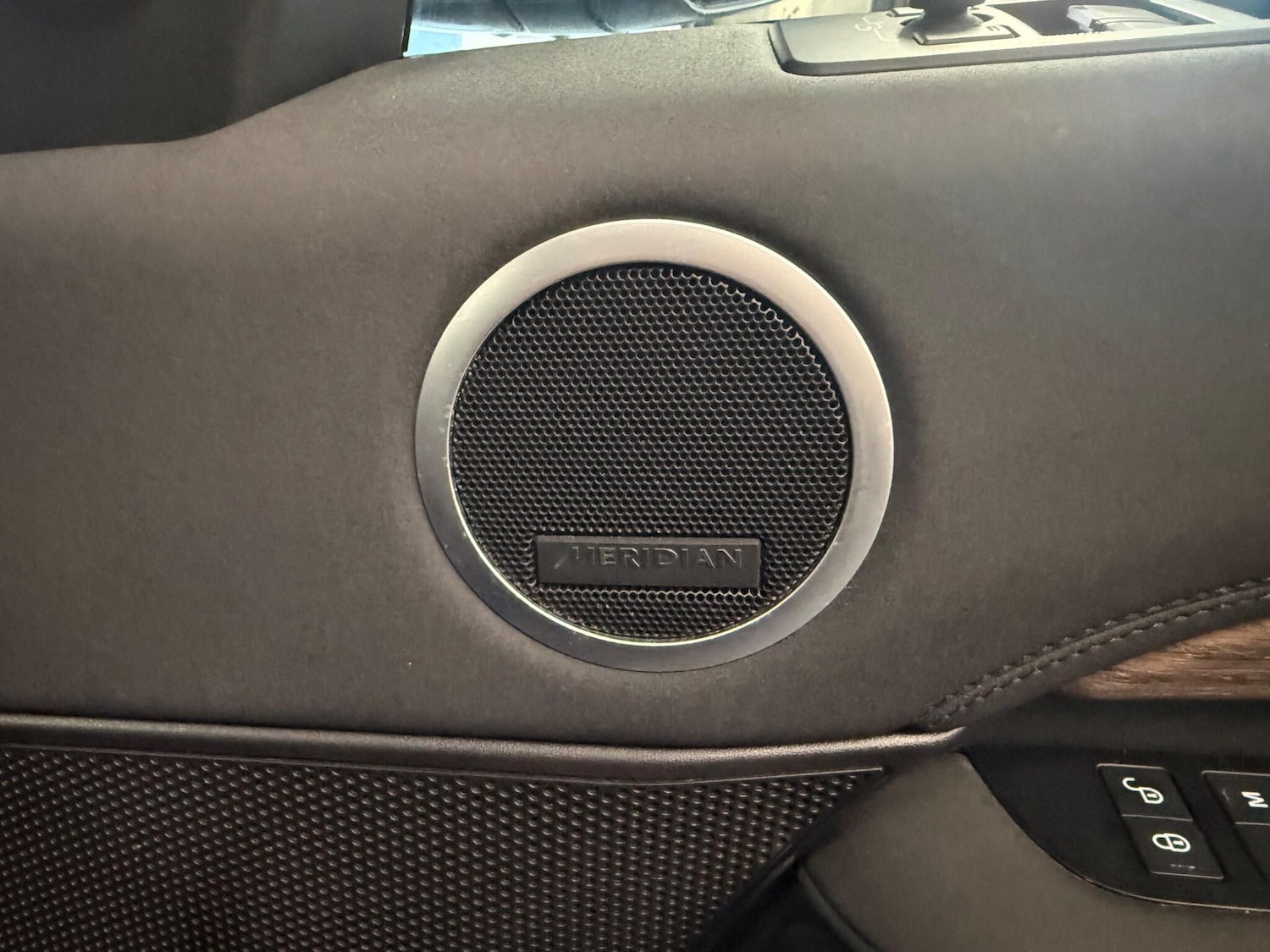 Used Land Rover Discovery 2018 for sale - 77585920: Photo 50