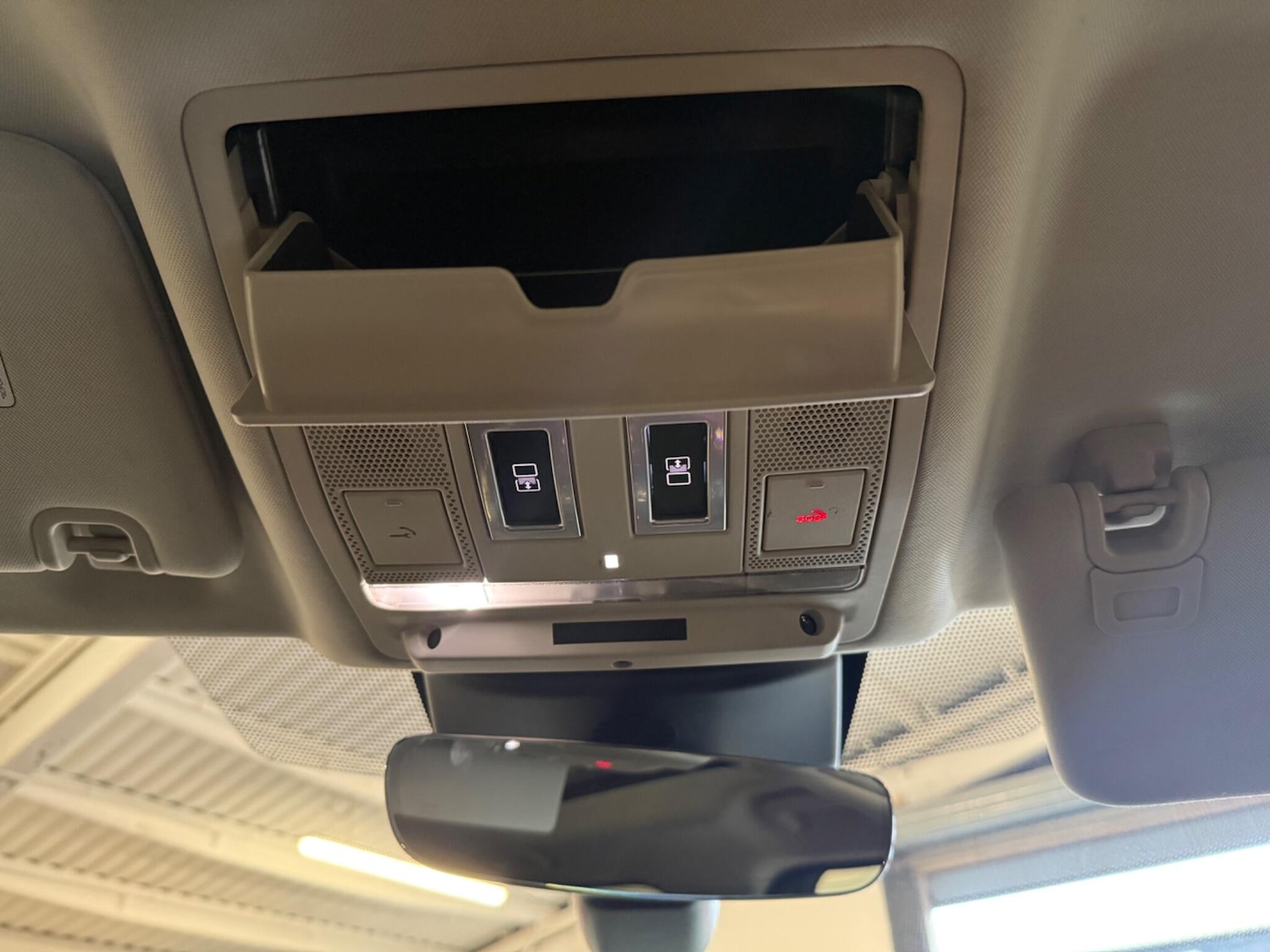 Used Land Rover Discovery 2018 for sale - 77585920: Photo 52