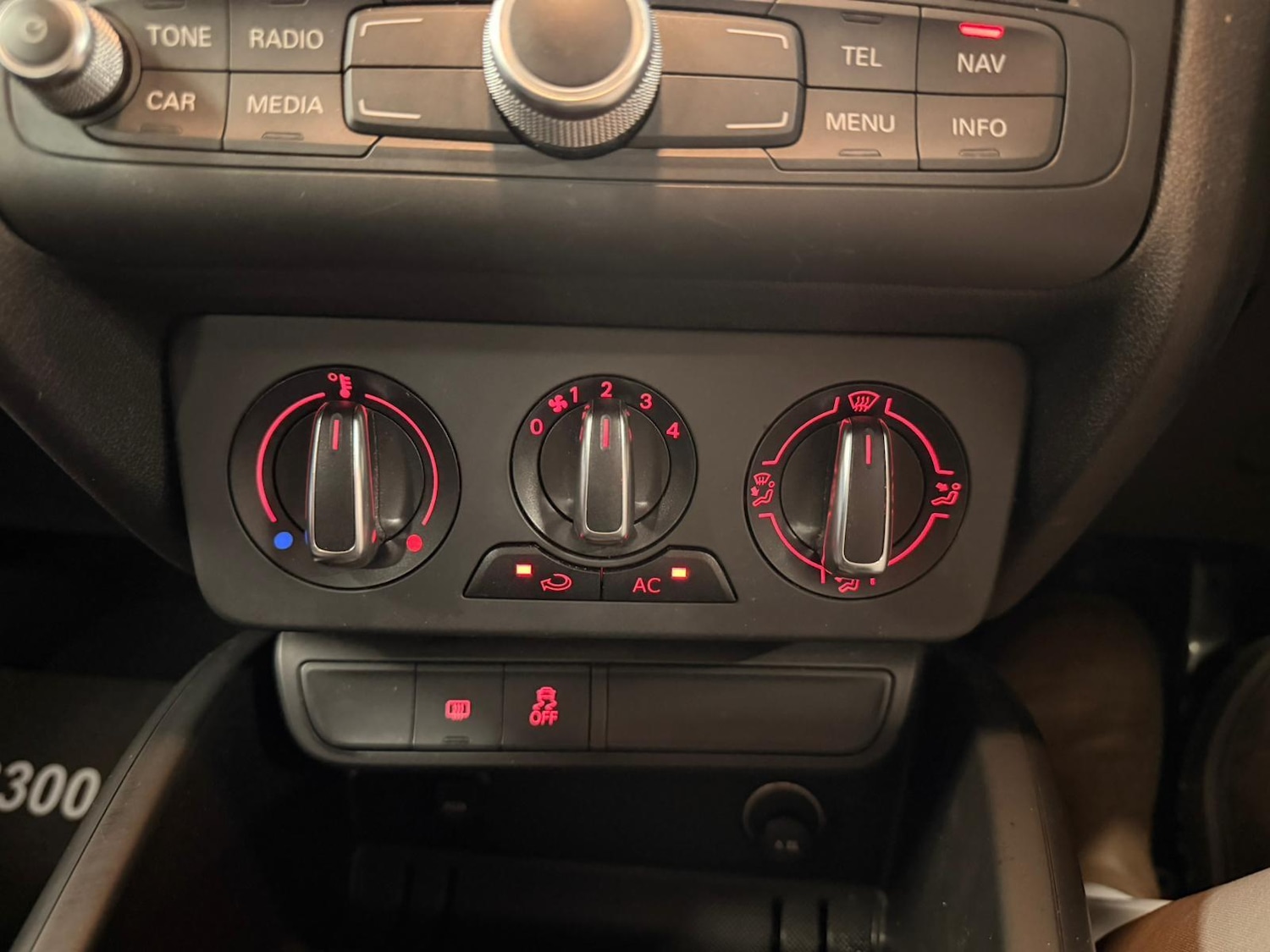 Used Audi A1 2011 for sale - 77882166: Photo 27