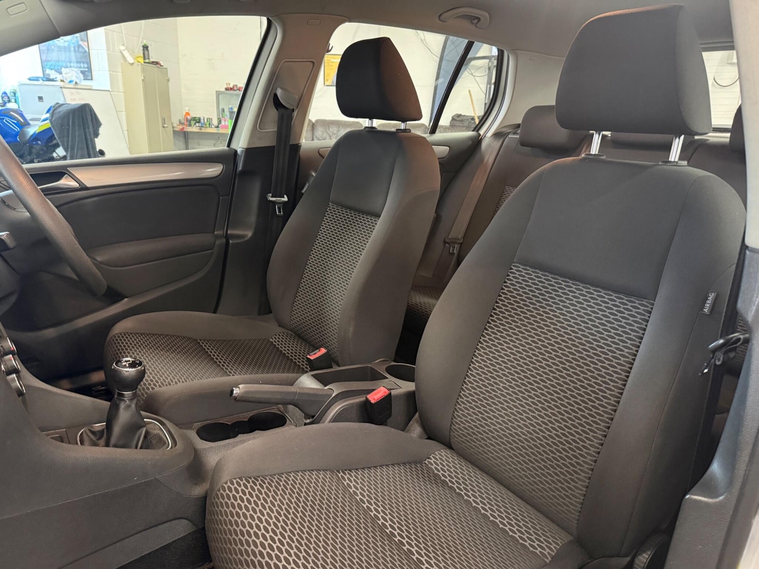 Used Volkswagen Golf 2011 for sale - 78047742: Photo 29