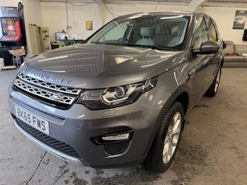 Used Land Rover Discovery Sport 2015 for sale - 77559946: Photo