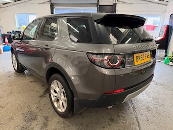 Used Land Rover Discovery Sport 2015 for sale - 77559946: Photo