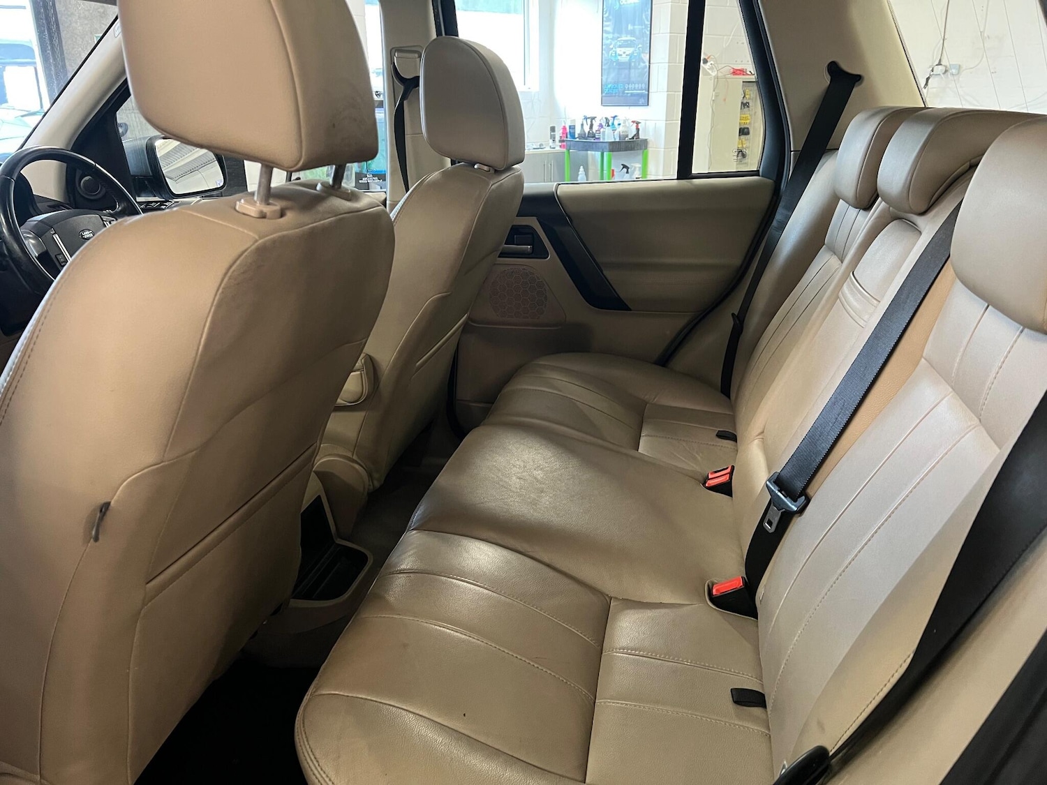 Used Land Rover Freelander 2011 for sale - 76926882: Photo 12