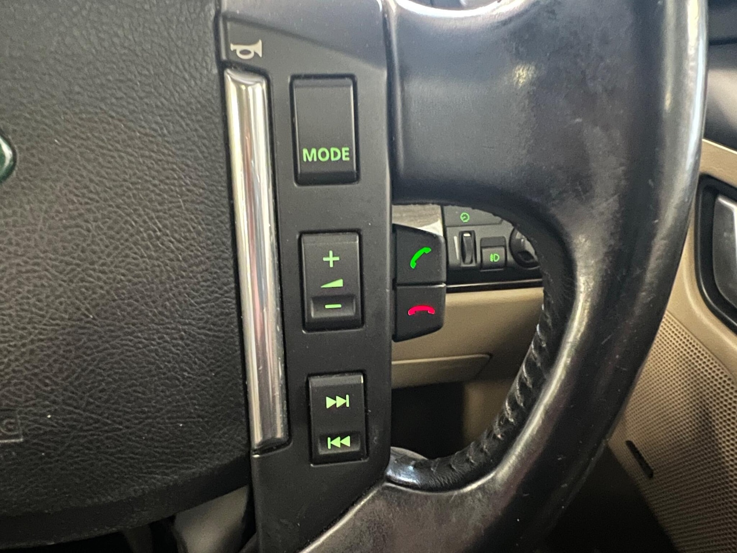 Used Land Rover Freelander 2011 for sale - 76926882: Photo 16