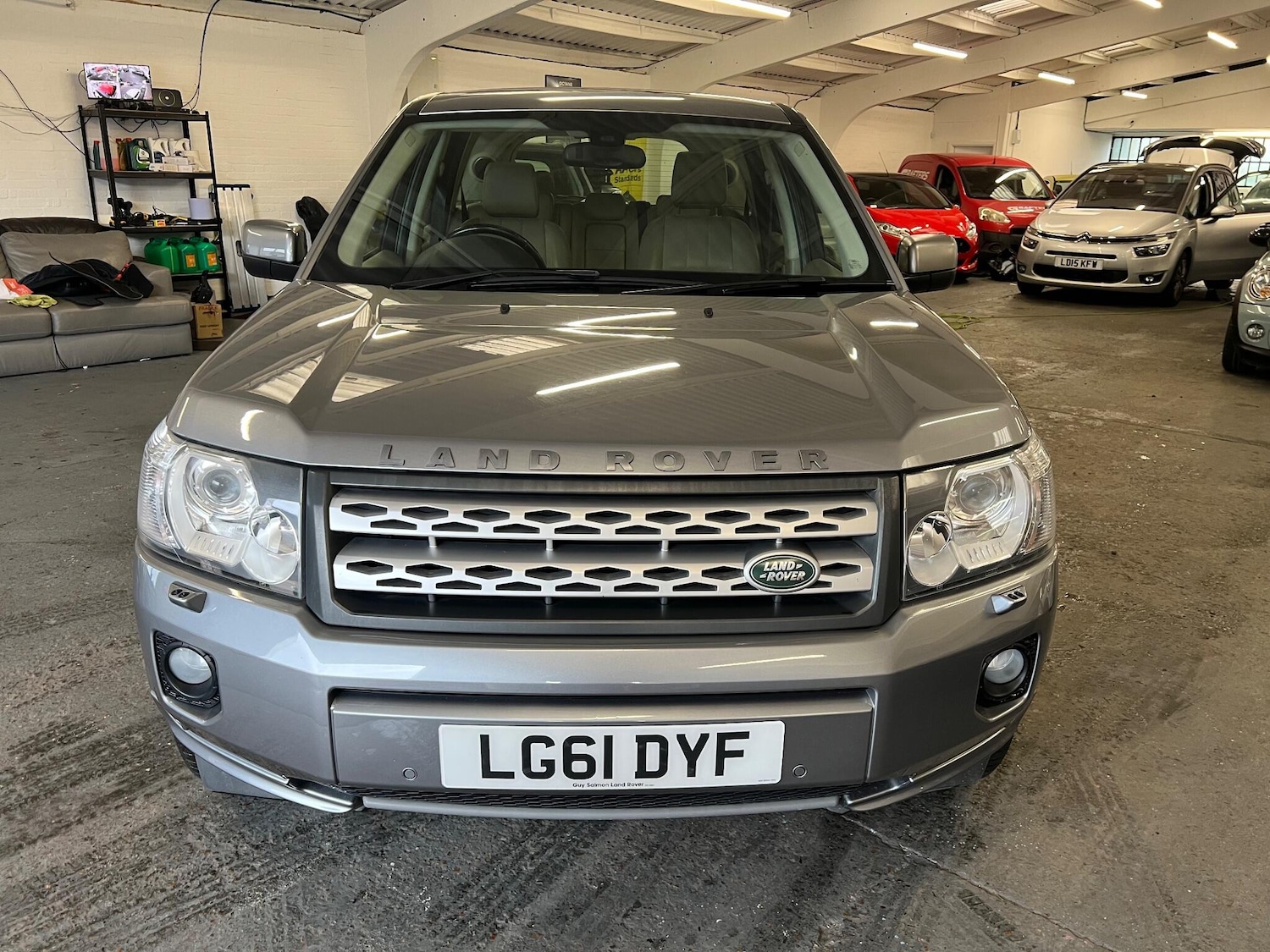 Used Land Rover Freelander 2011 for sale - 76926882: Photo 2