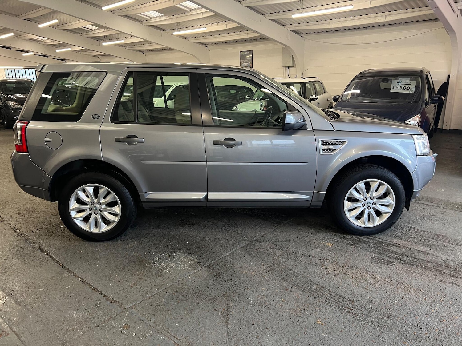 Used Land Rover Freelander 2011 for sale - 76926882: Photo 7