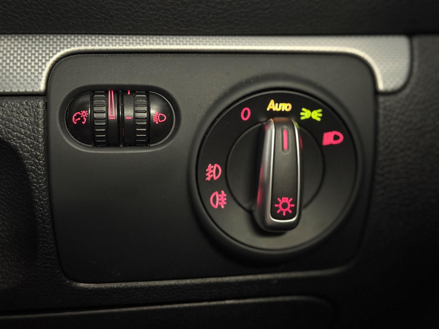 Used Volkswagen EOS 2011 for sale - 76659310: Photo 20