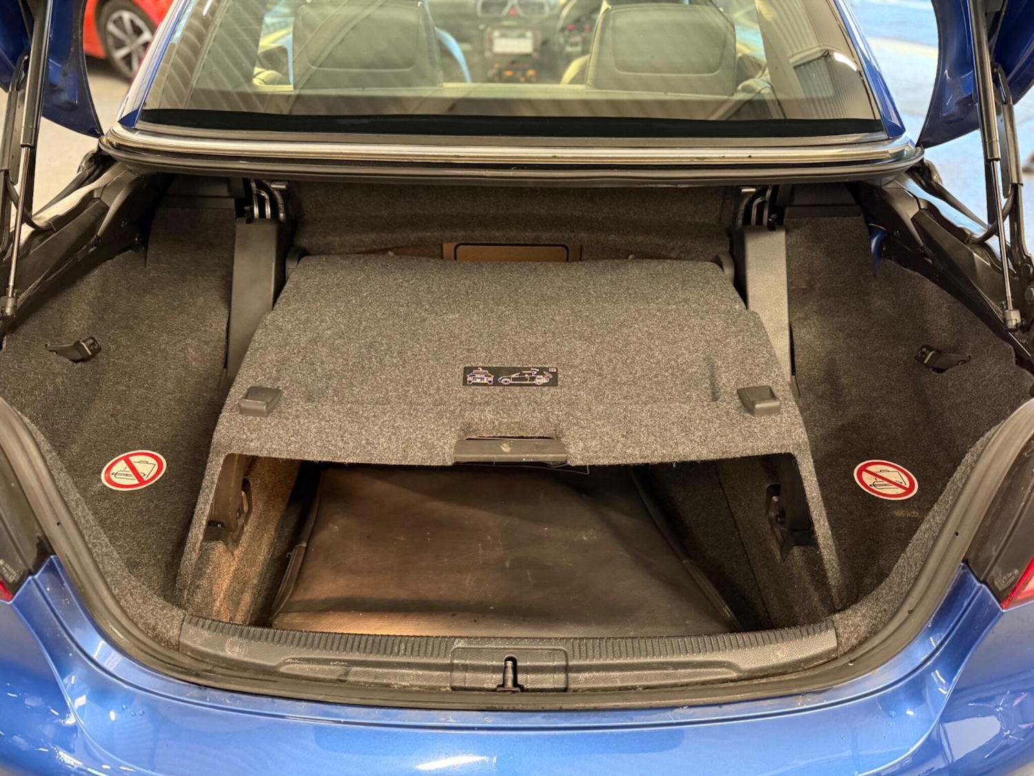 Used Volkswagen EOS 2011 for sale - 76659310: Photo 32