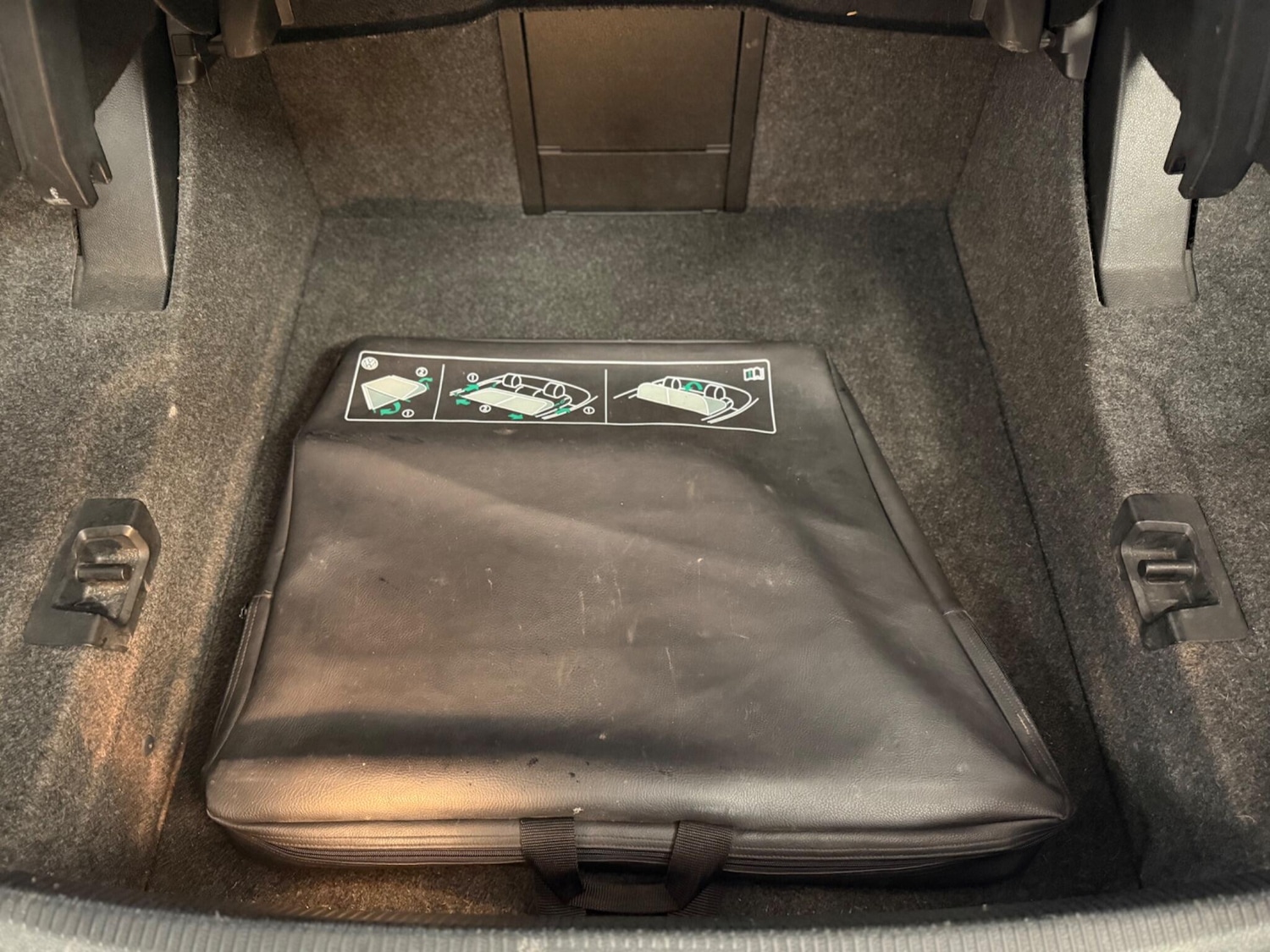 Used Volkswagen EOS 2011 for sale - 76659310: Photo 33