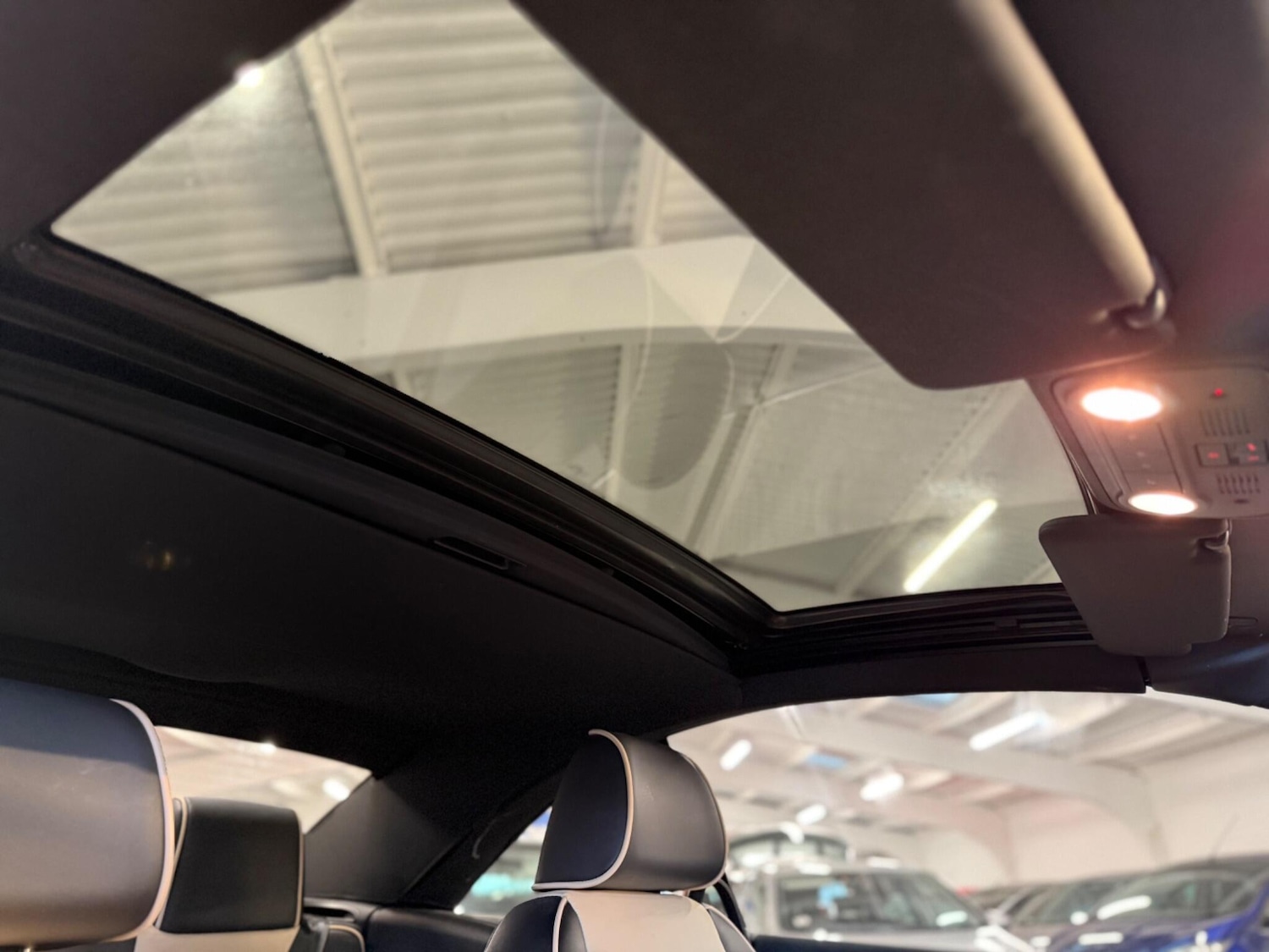 Used Volkswagen EOS 2011 for sale - 76659310: Photo 34