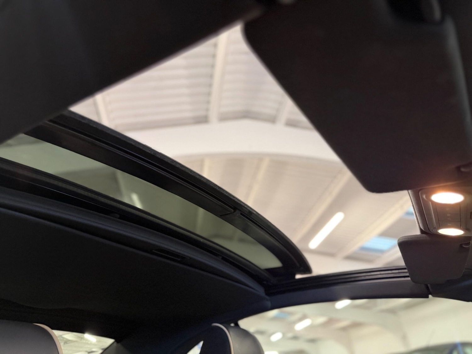 Used Volkswagen EOS 2011 for sale - 76659310: Photo 35