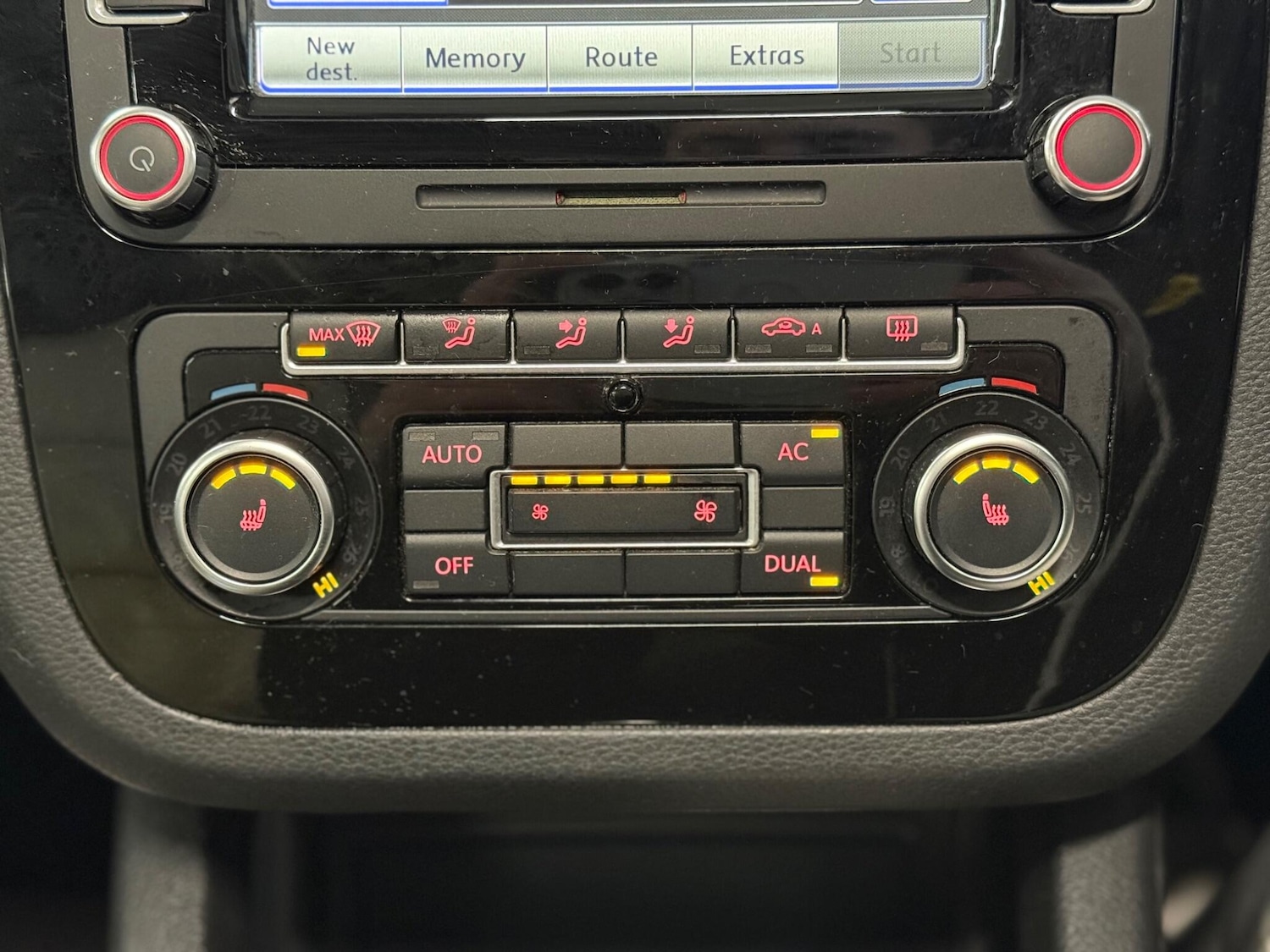 Used Volkswagen EOS 2011 for sale - 76659310: Photo 39