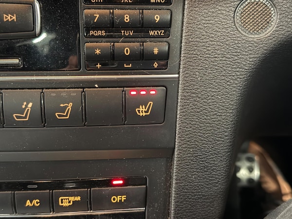 Used Mercedes-Benz E-Class 2011 for sale - 76239588: Photo 17