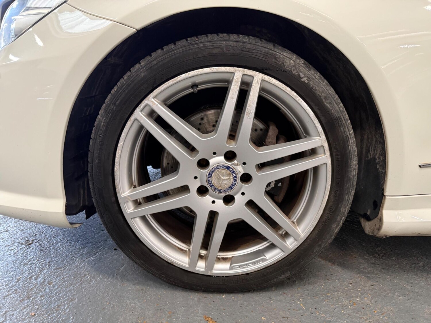 Used Mercedes-Benz E Class 2011 for sale - 76239588: Photo 22