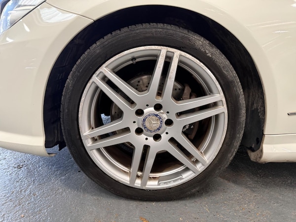 Used Mercedes-Benz E-Class 2011 for sale - 76239588: Photo 22