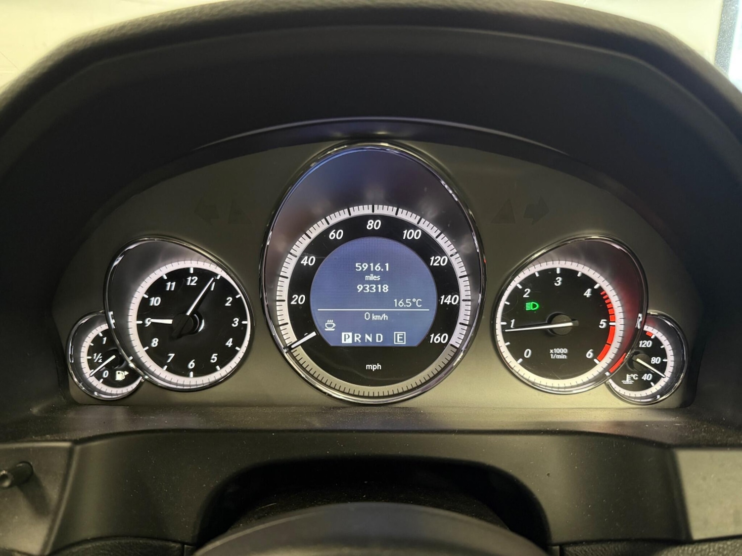 Used Mercedes-Benz E Class 2011 for sale - 76239588: Photo 29