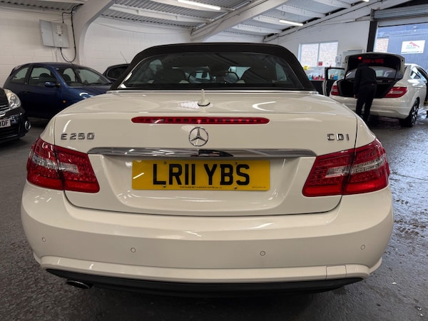 Used Mercedes-Benz E-Class 2011 for sale - 76239588: Photo 6