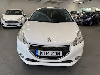 Used Peugeot 208 2014 for sale - 75677560: Photo