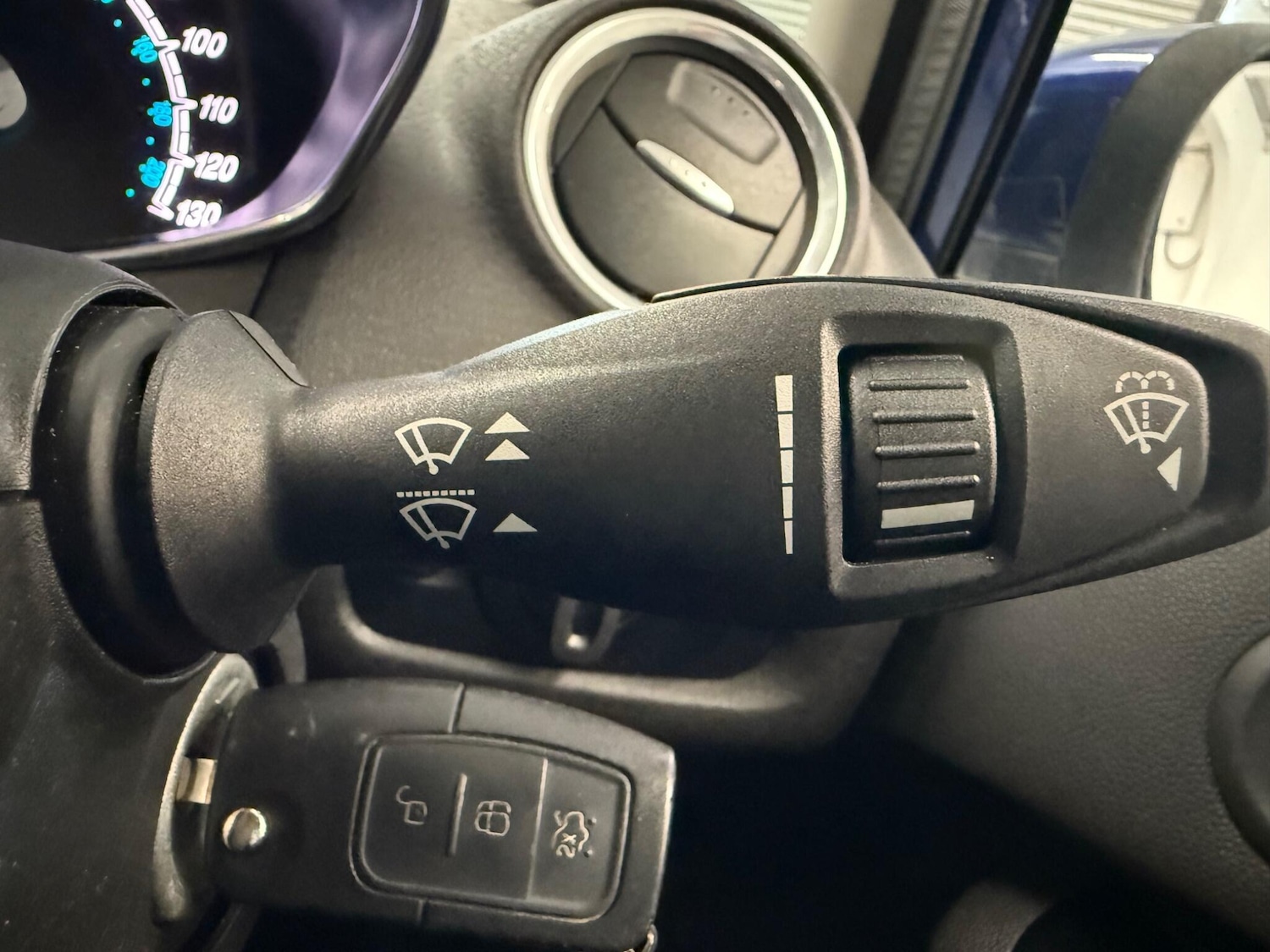 Used Ford Fiesta 2017 for sale - 77163477: Photo 14