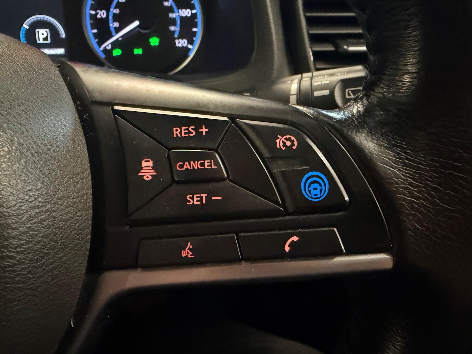 Used Nissan Leaf 2018 for sale - 77695770: Photo 13