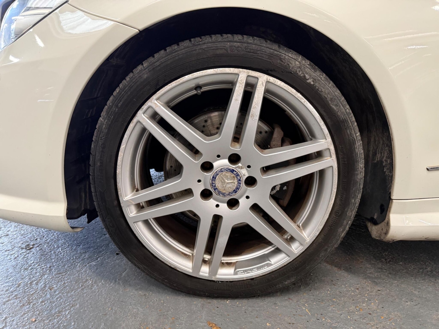 Used Mercedes-Benz E Class 2011 for sale - 76992994: Photo 22