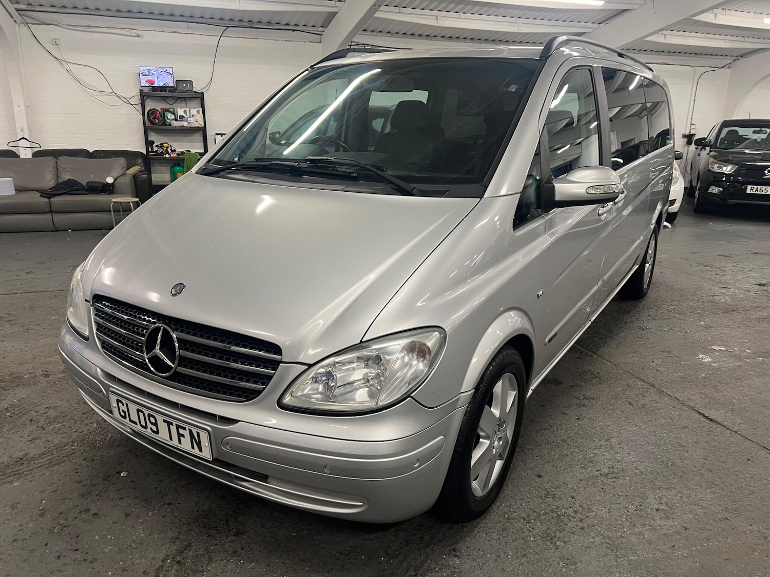 Used Mercedes-Benz Viano 2009 for sale - 76850325: Photo 3