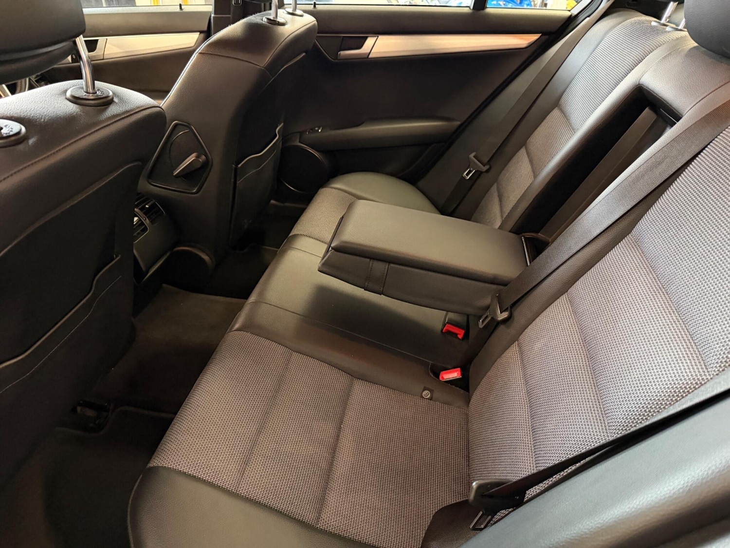 Used Mercedes-Benz C Class 2012 for sale - 78170452: Photo 12