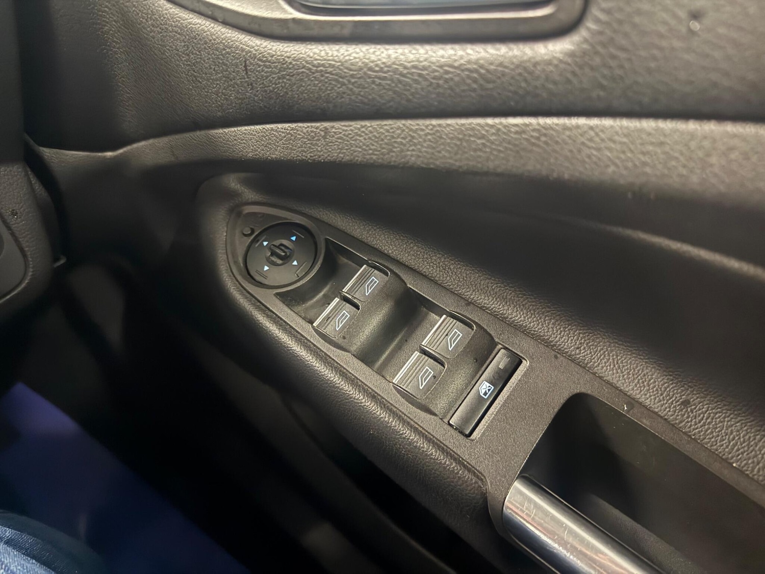 Used Ford Kuga 2015 for sale - 77784114: Photo 21