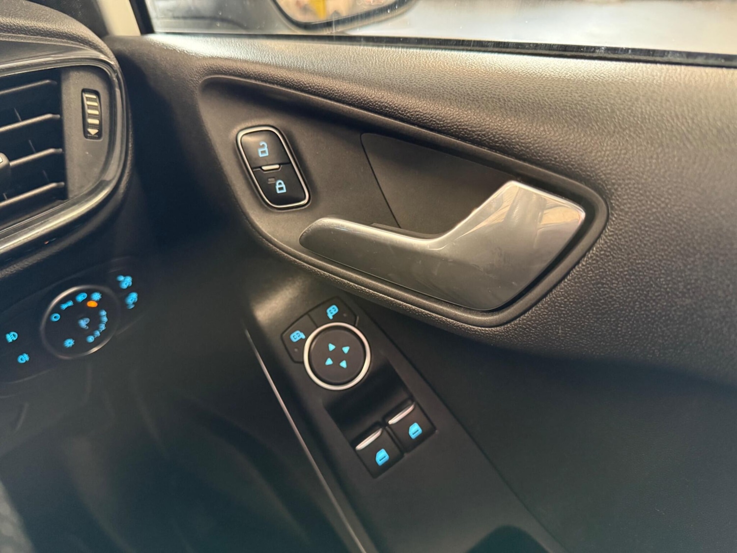 Used Ford Fiesta 2018 for sale - 76886486: Photo 17