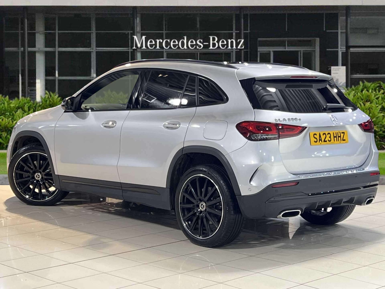 Used Mercedes-Benz GLA 2023 for sale - 76967727: Photo 2