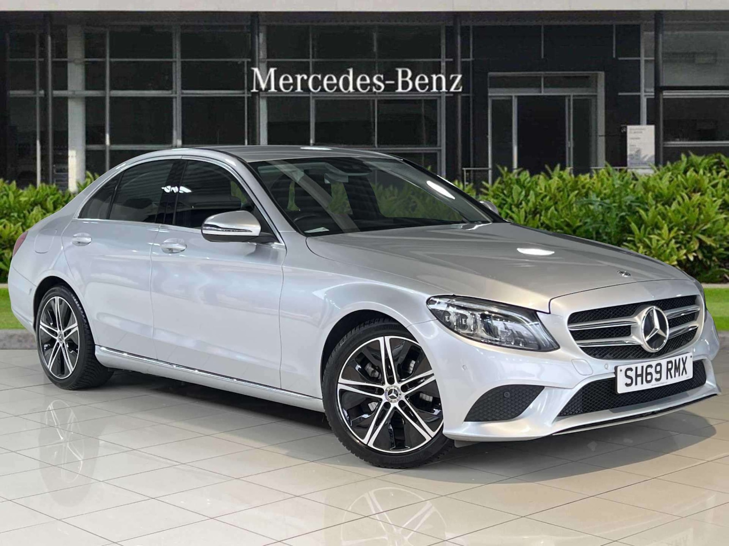 Used Mercedes-Benz C Class 2019 for sale - 76063309: Photo 1