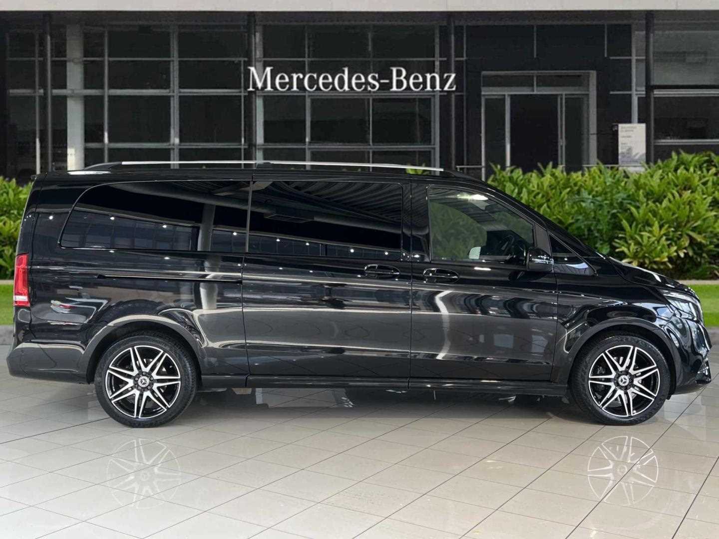 Used Mercedes-Benz V-Class 2023 for sale - 76156164: Photo 5