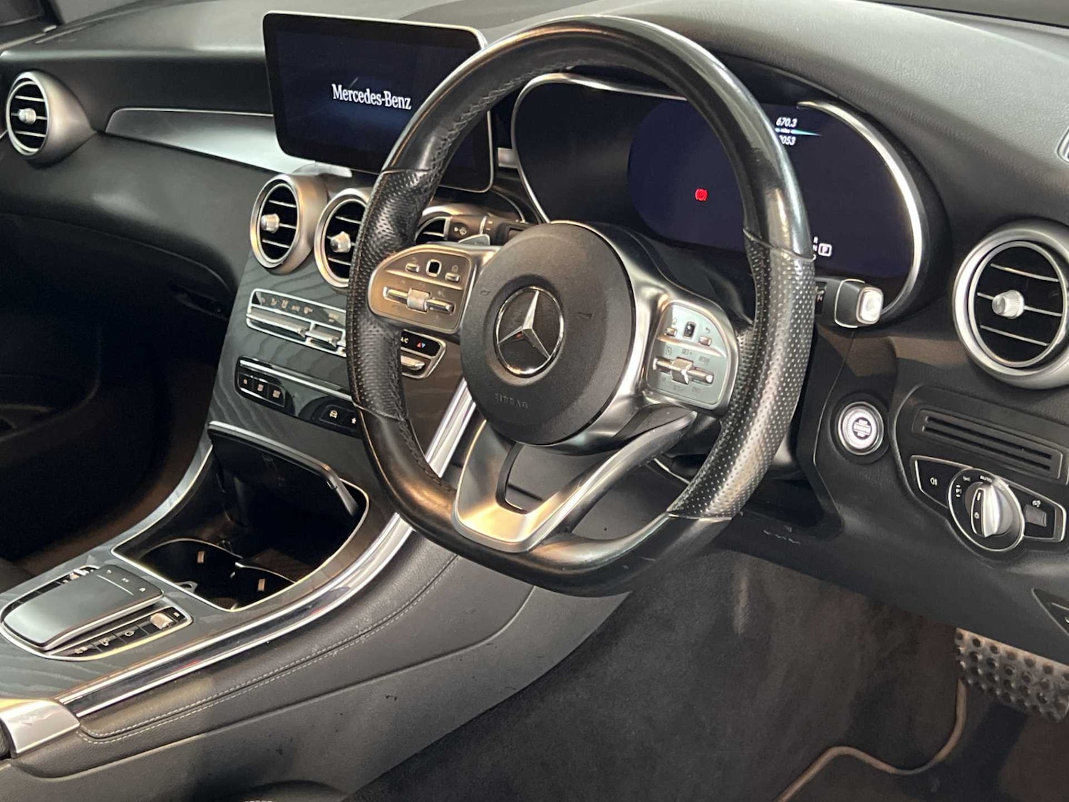 Used Mercedes-Benz GLC 2020 for sale - 76125871: Photo 15