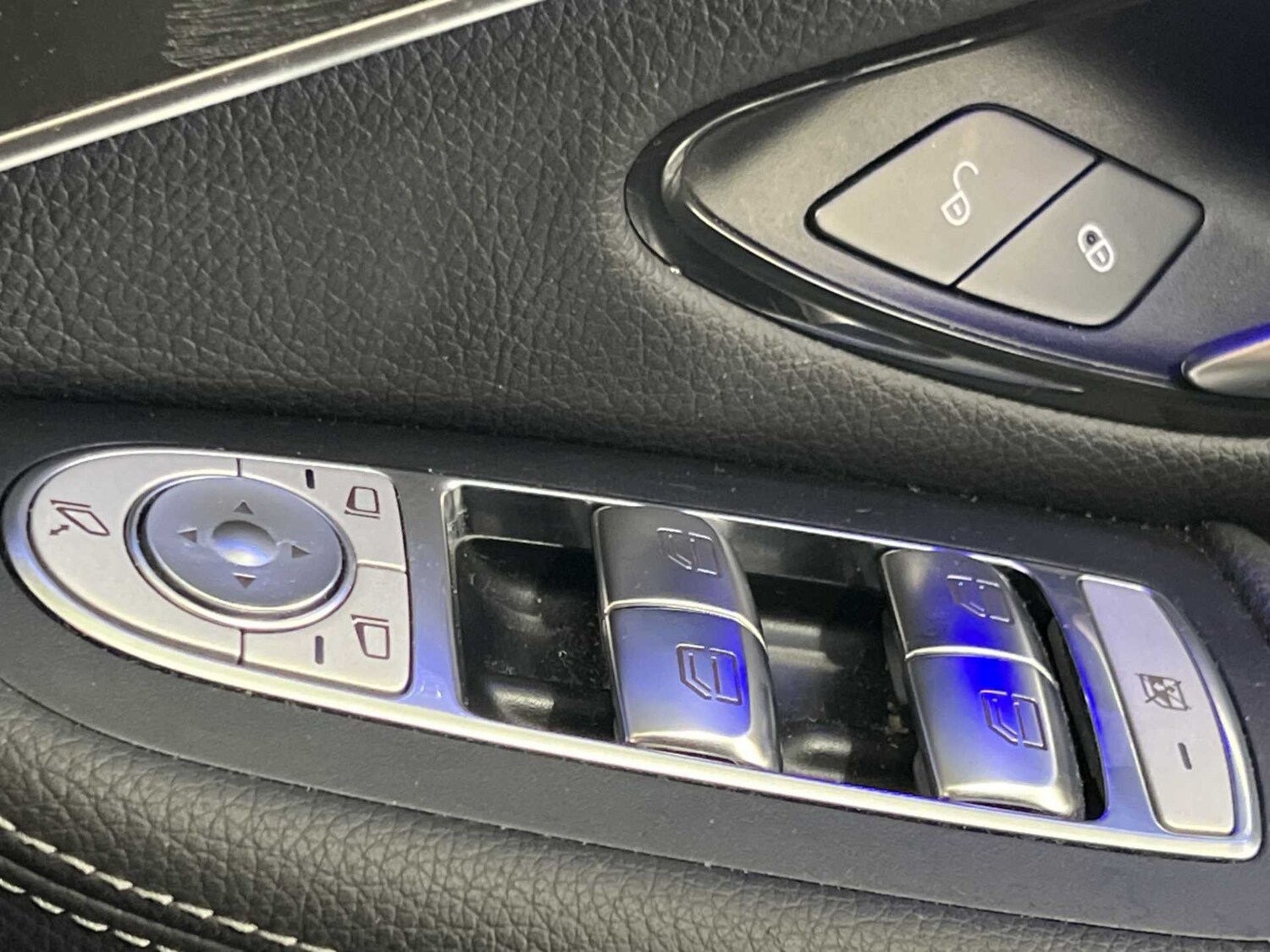 Used Mercedes-Benz GLC 2020 for sale - 76125871: Photo 34