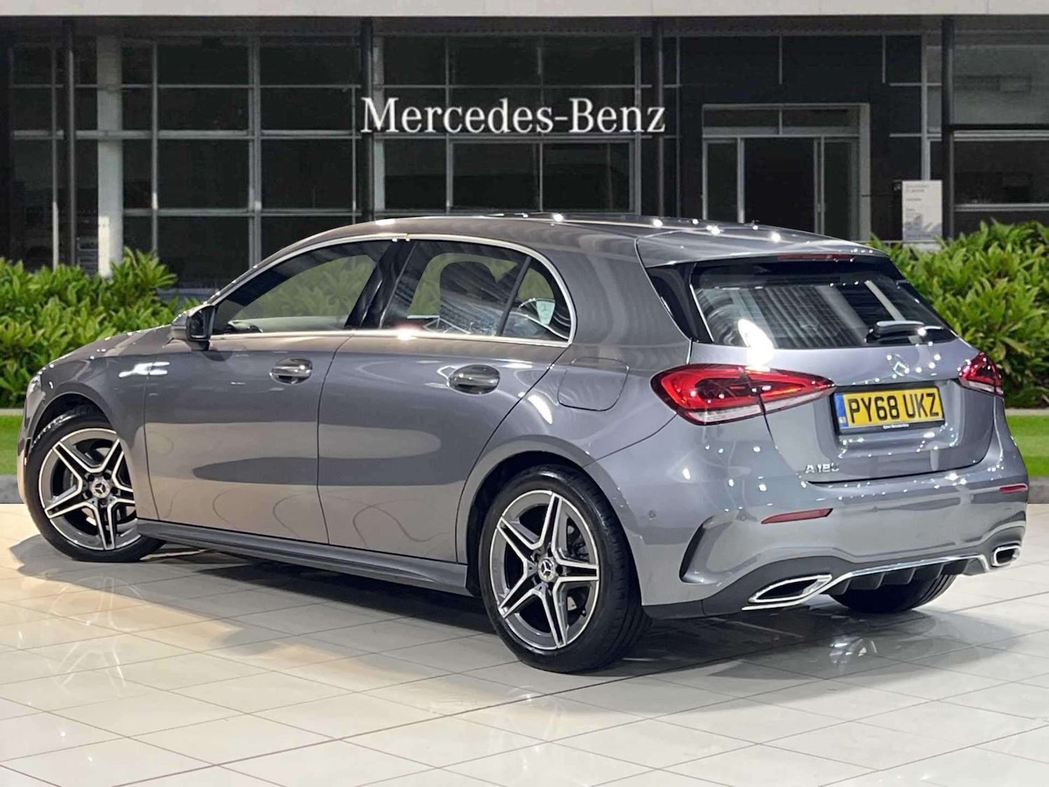 Used Mercedes-Benz A-Class 2019 for sale - 76460327: Photo 2