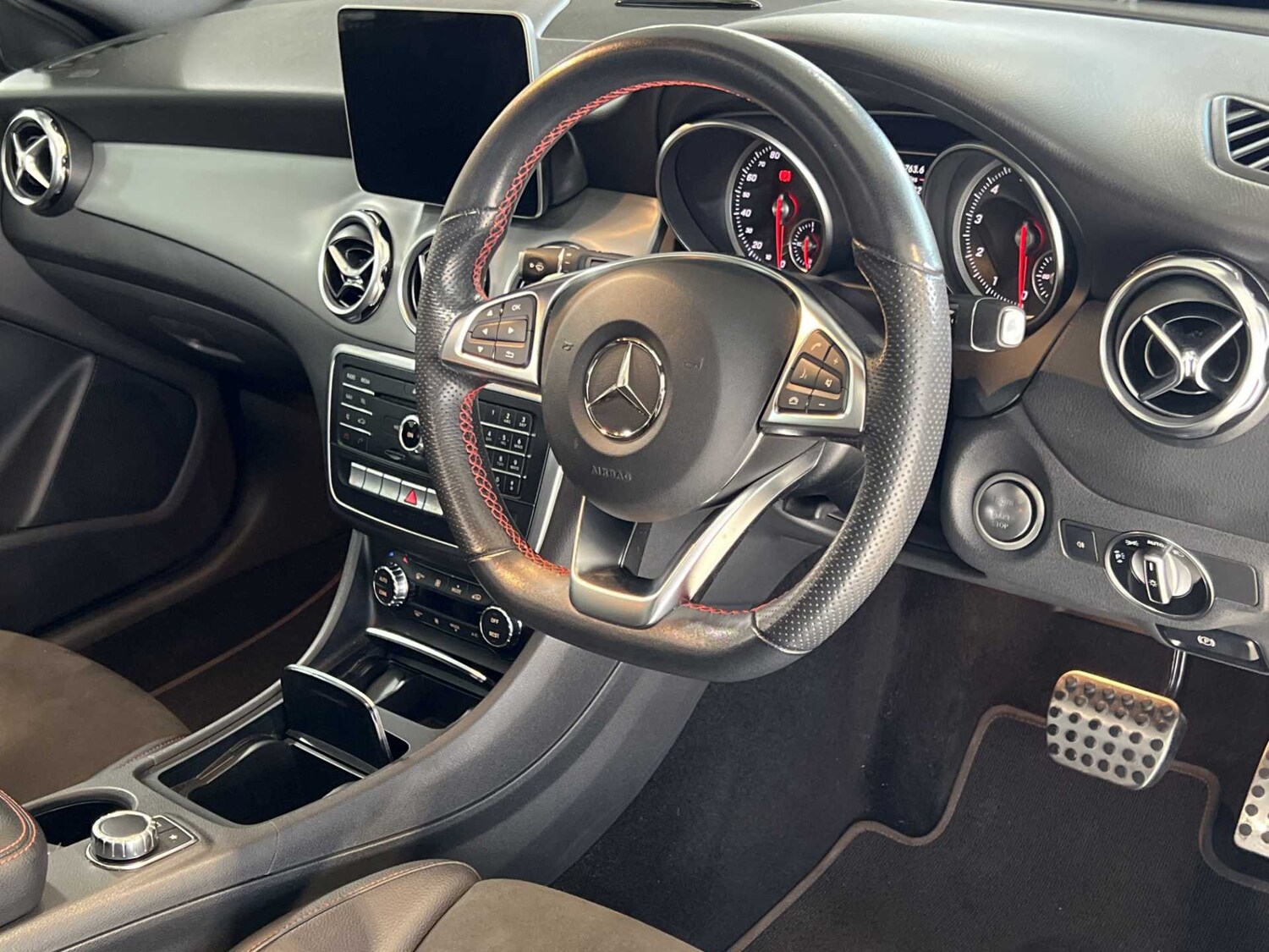 Used Mercedes-Benz GLA 2019 for sale - 76034692: Photo 15