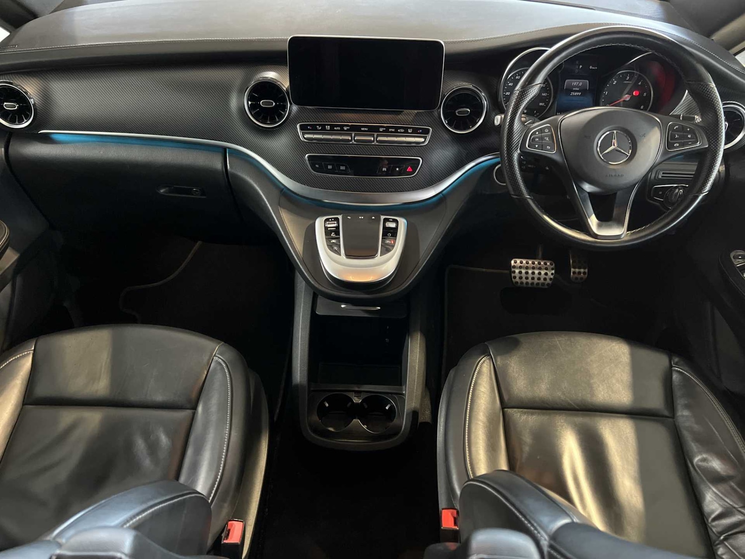 Used Mercedes-Benz V-Class 2023 for sale - 76411268: Photo 3