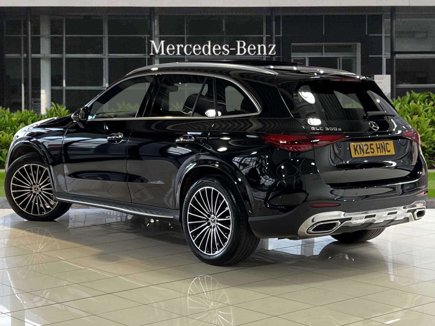 Used Mercedes-Benz GLC 2025 for sale - 77281955: Photo 2