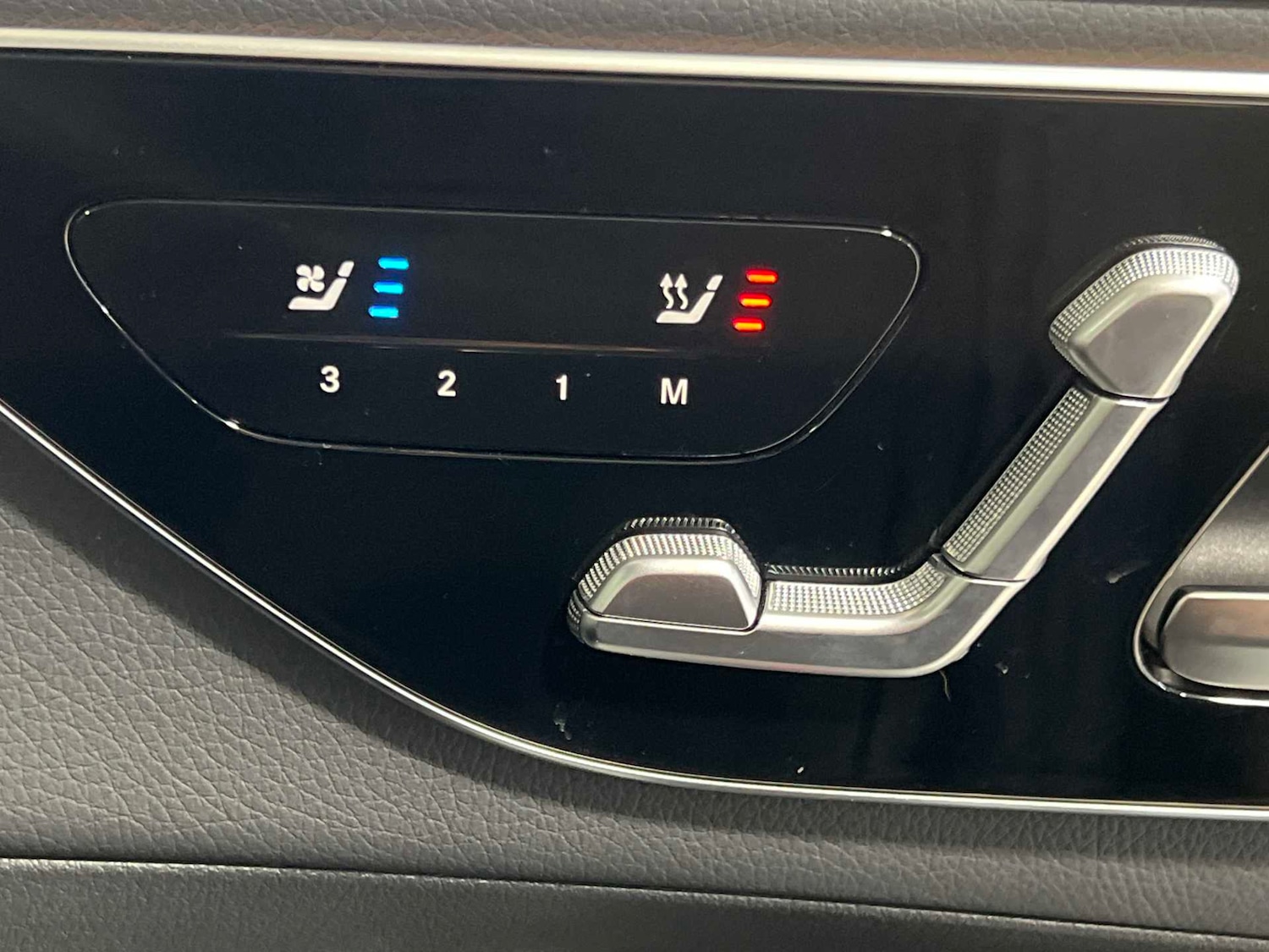 Used Mercedes-Benz GLC 2025 for sale - 77281955: Photo 26