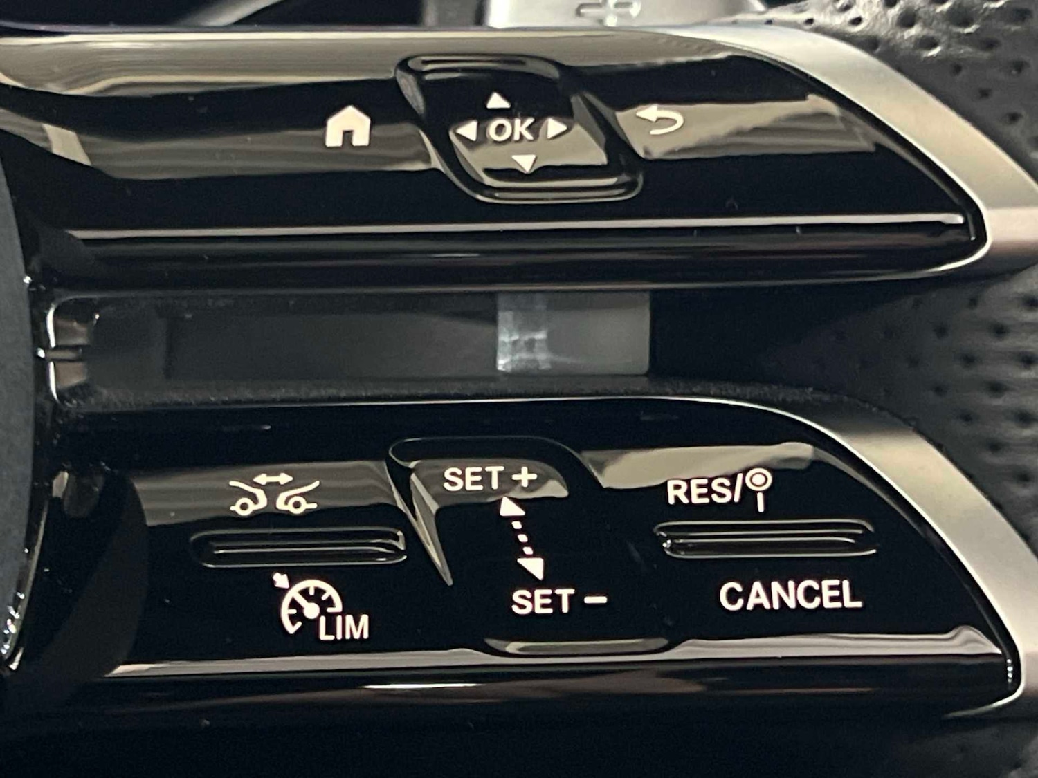 Used Mercedes-Benz GLC 2025 for sale - 77281955: Photo 33