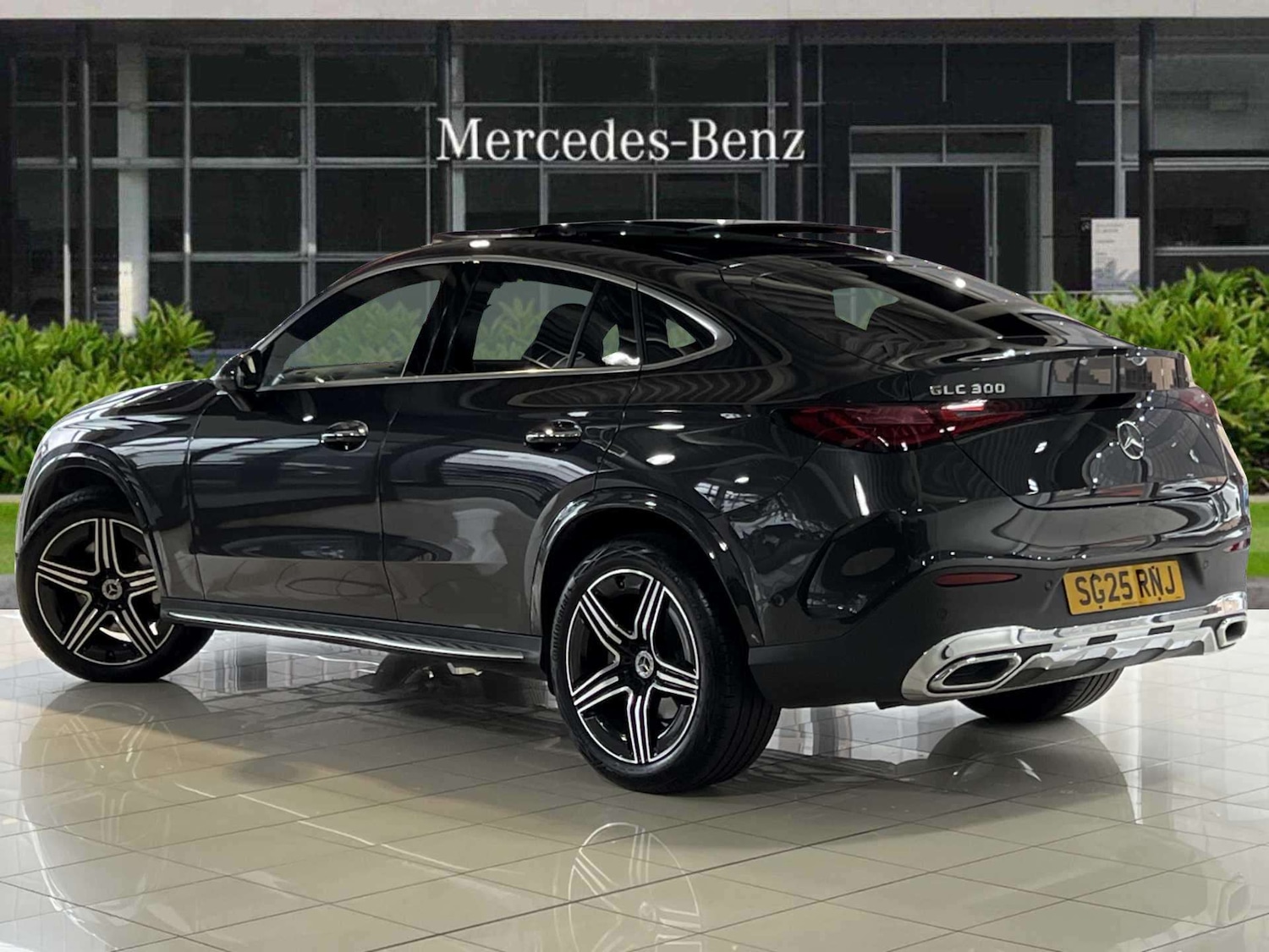 Used Mercedes-Benz GLC 2025 for sale - 76310897: Photo 2