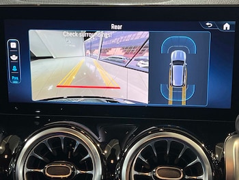 Used Mercedes-Benz GLB 2025 for sale - 77373829: Photo